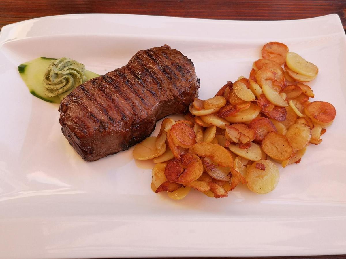 Tuniberg Restaurant Hotel Freiburg im Breisgau Luaran gambar
