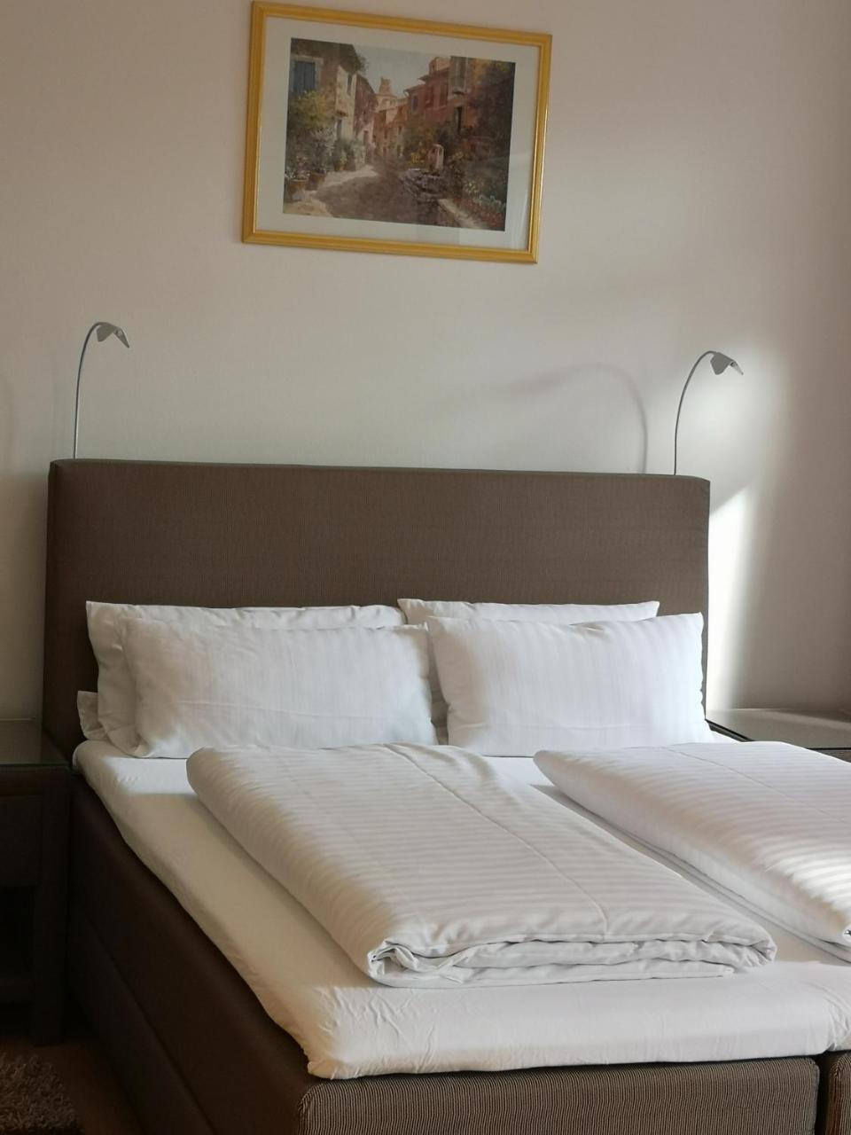 Tuniberg Restaurant Hotel Freiburg im Breisgau Luaran gambar