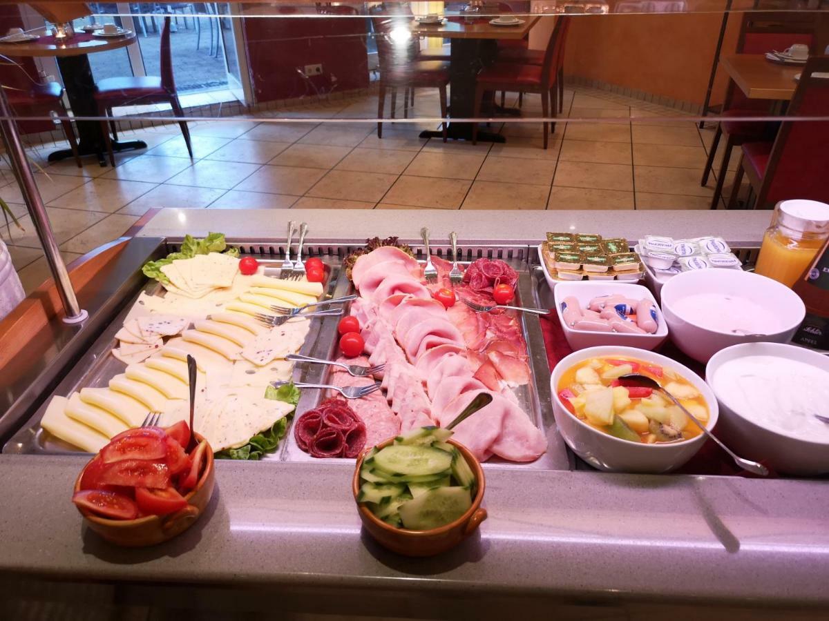 Tuniberg Restaurant Hotel Freiburg im Breisgau Luaran gambar